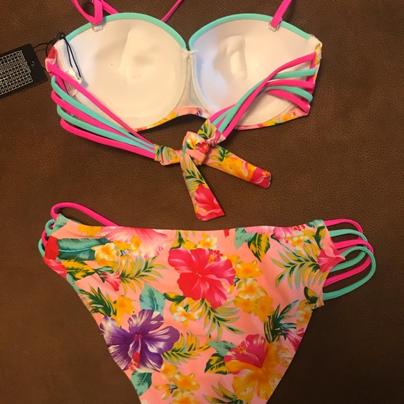 NWT bikini - Picture 2 of 4